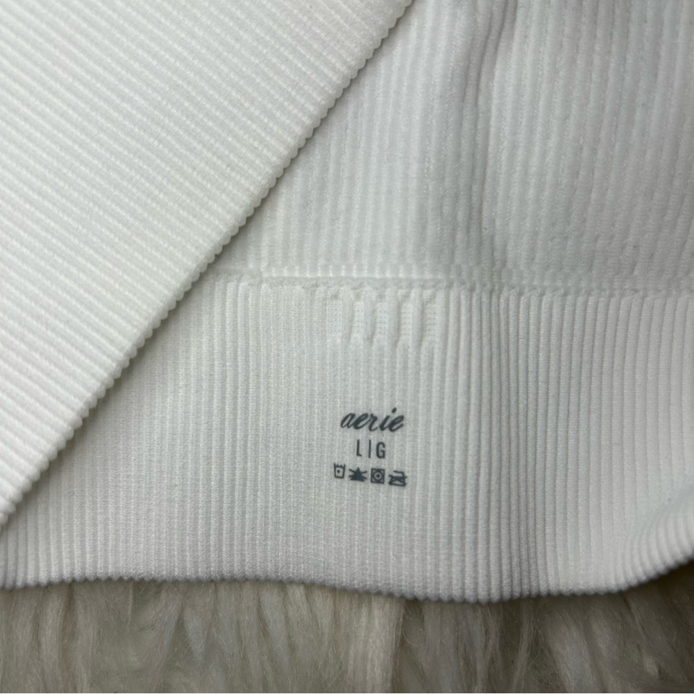 AERIE Ribbed Cropped Gold Ring Top - Picture 7 of 9